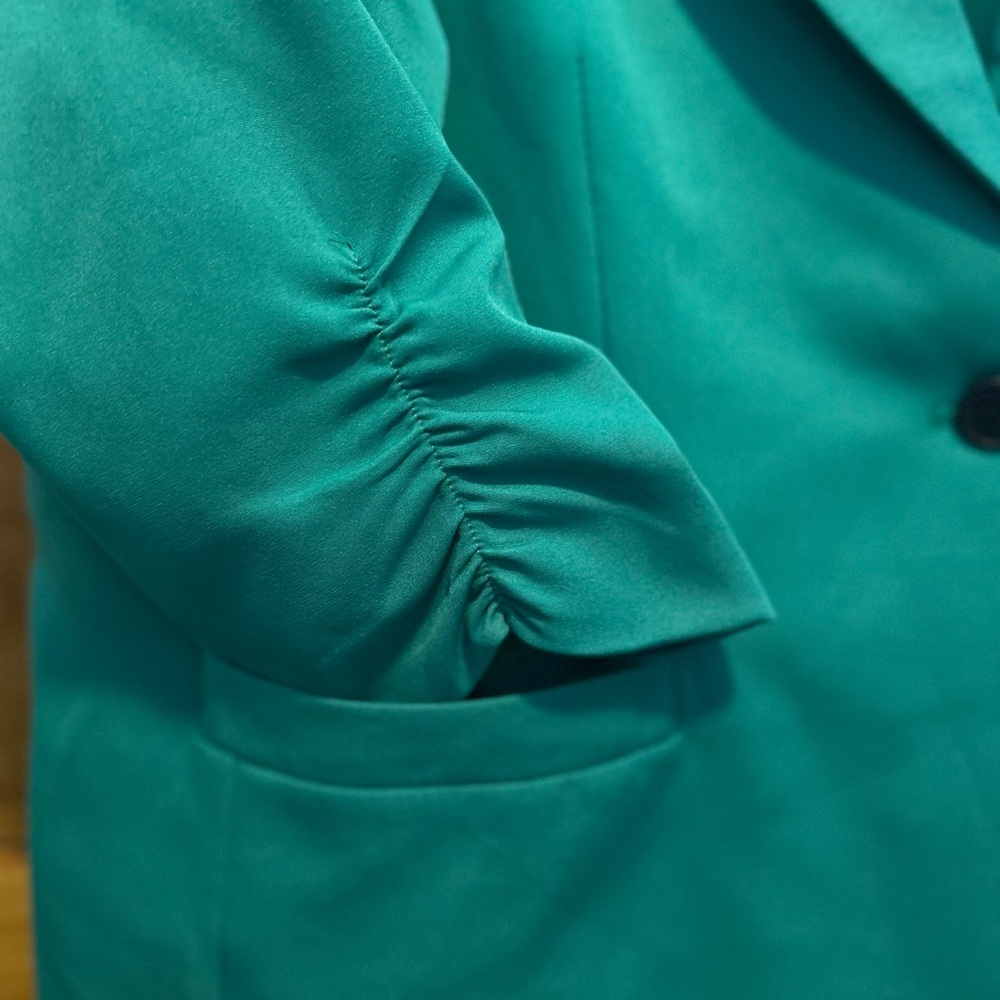Women's Green Blazer - Picture 2 of 4